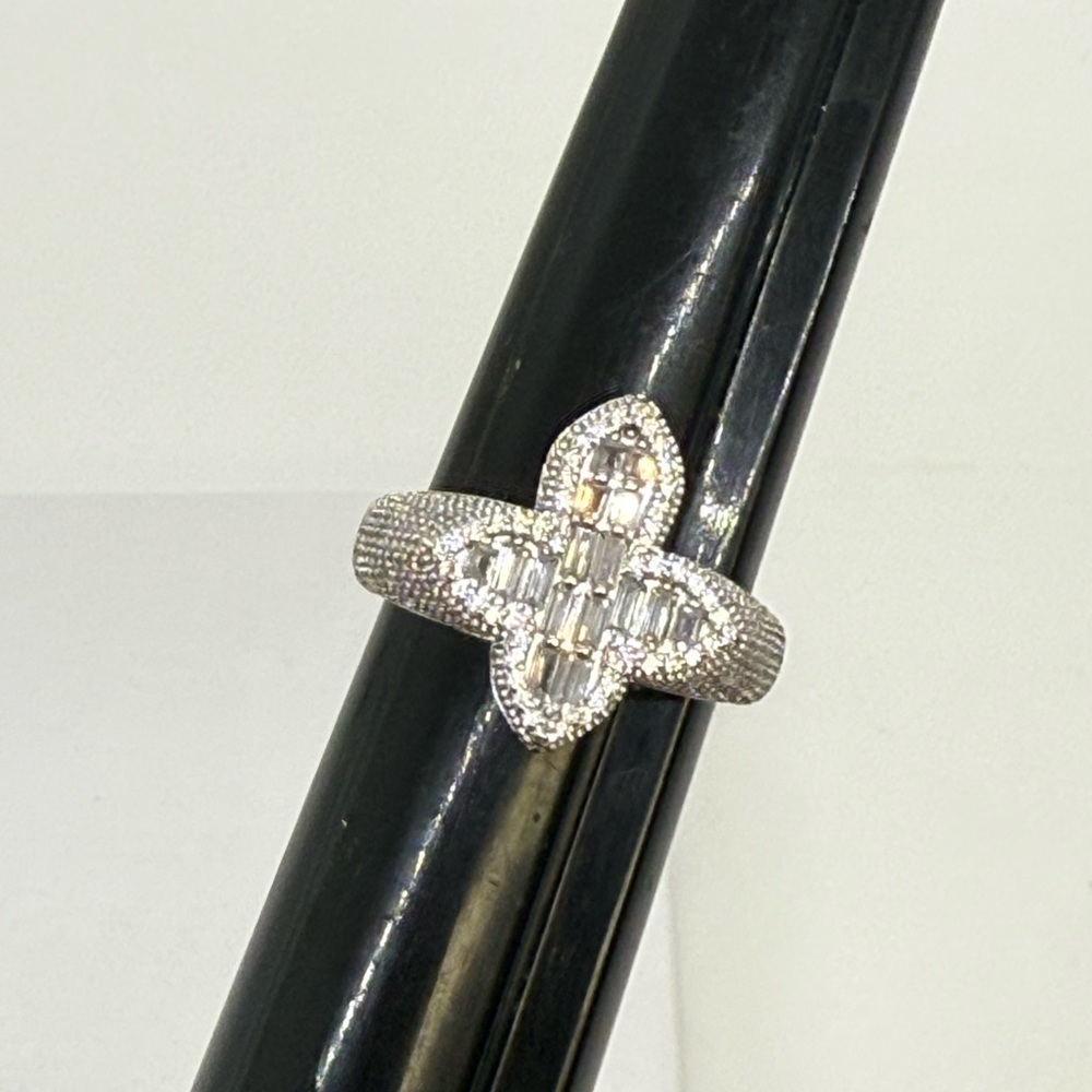 925 Sterling Silver Ring - Picture 7 of 7